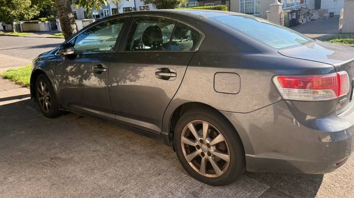 2010 Toyota Avensis