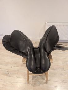 Saddle