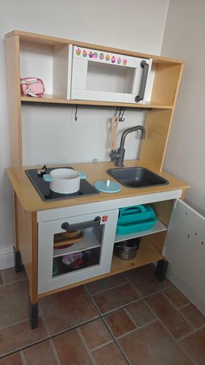 Toy Kitchen