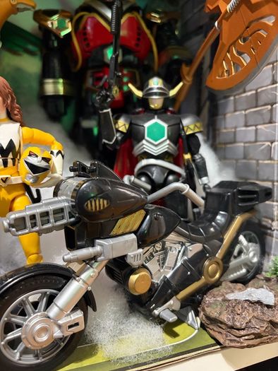 Lightning collection power rangers lost galaxy team