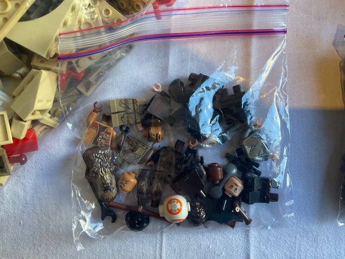 Lego Star Wars Millenium Falcon 75105