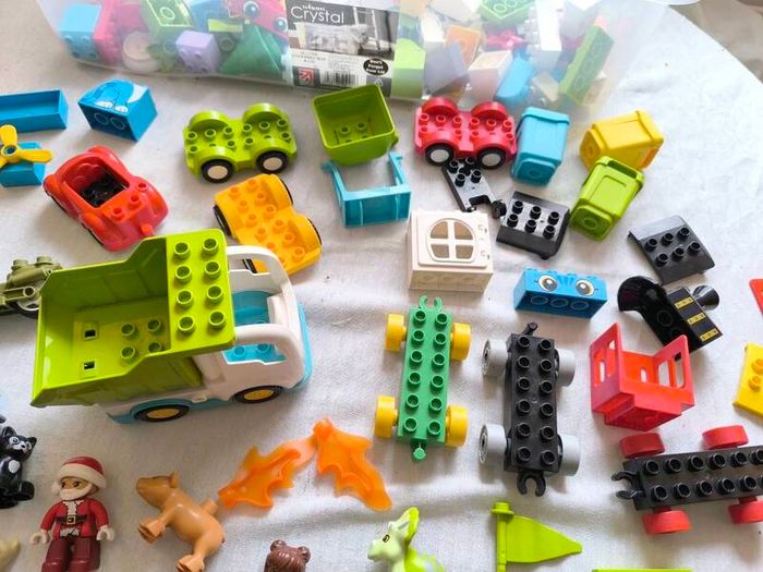 Lego Duplo Bundle (Many Minifigures)