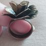 Beautiful vintage flower ring. Image 5