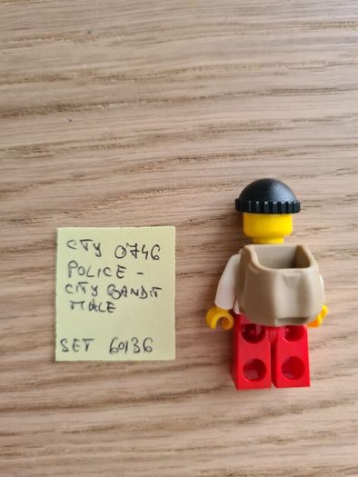 lego cty0746 city bandit male, set 60136