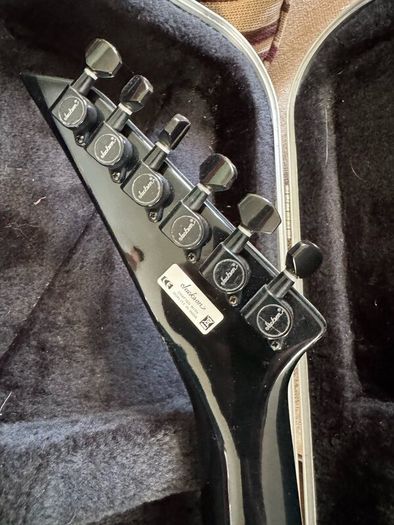 Jackson set neck