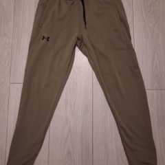 Under armour bottoms