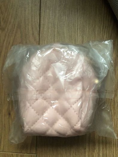 Pink mini backpack with key ring and 2 zipped pockets