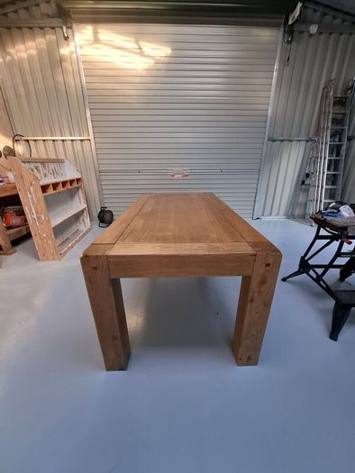 Solid Oak dinning table
