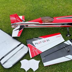 RC Airplane - Pilot RC Edge 330sc