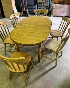 Extendable Table &; 6 chairs