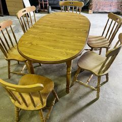 Extendable Table &; 6 chairs