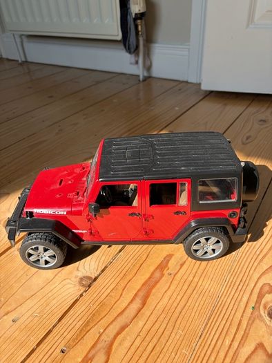Bruder Jeep Wrangler Unlimited Rubicon 1:16