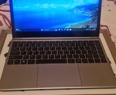 Quad-Core Ultrabook 8GB/256GB NVME WIN11 laptop