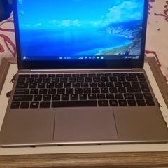 Quad-Core Ultrabook 8GB/256GB NVME WIN11 laptop