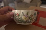 Aynsley small bowl in good condition
