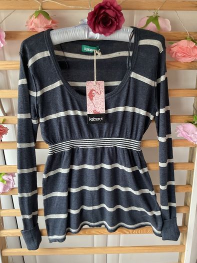 jumper  Bnwt size 12 stripe scoop neck hollister inspired