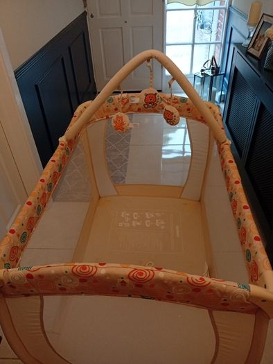 travel cot