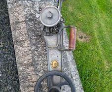 Rare Singer carpet stitcher