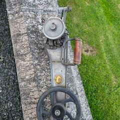 Rare Singer carpet stitcher