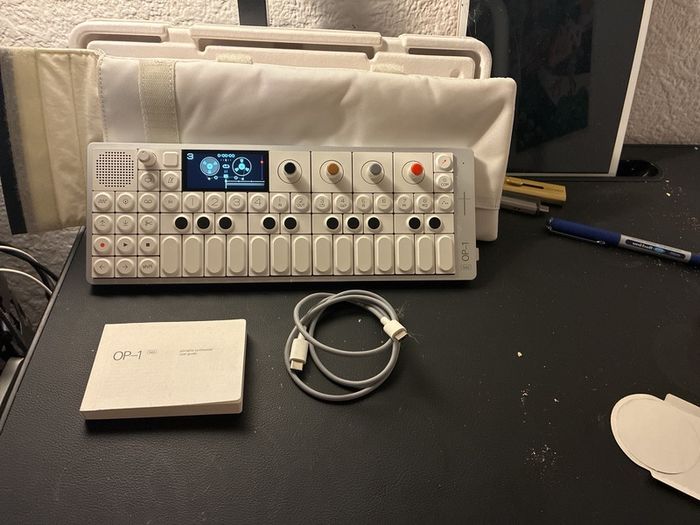 Op-1 Field Teenage engineering
