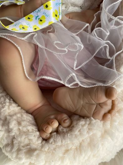SOLD SOLD. XMAS beautiful reborn baby doll beautiful