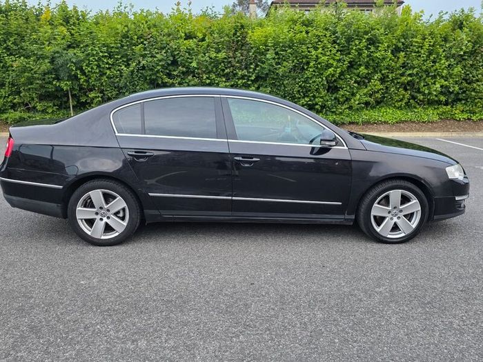 Volkswagen Passat Petrol Top-spec Highline 1.4