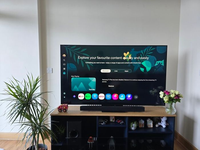 Samsung 65 Inch Neo QLED 4K TV (QN70F) - Like New Condition - 4+ Years Samsung Warranty