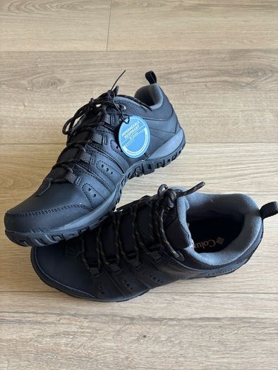 Brand New Columbia Woodburn Waterproof Hiking Shoes (Mens Size 7.5)