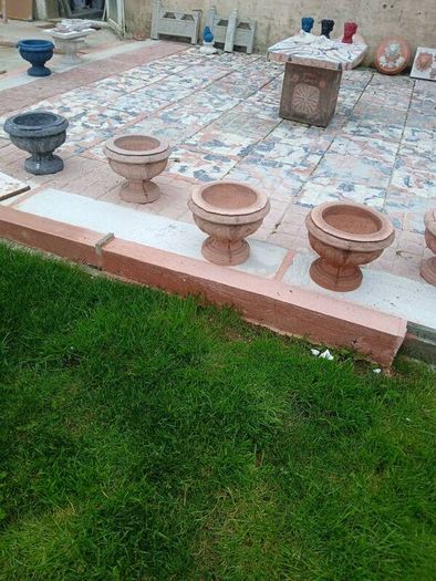 Flower pots