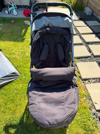 Mamas & Papas Flip3 Travel System Stroller  and Carrycot