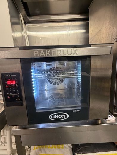 UNOX Arianna 4 Tray Convection Oven