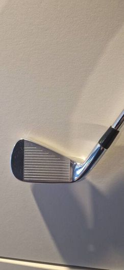 Cobra King Tour MIM 4 Iron