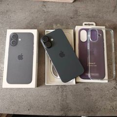 iPhone 17 256gb Black, 100% battery health with Apple Warranty till end of October