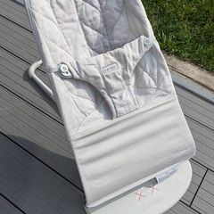 Baby bjorn bouncer