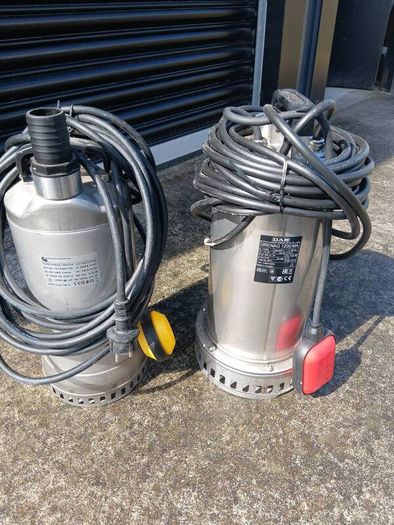 stainless submersible pump..brand new..not needed as job went with diffrent idea