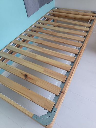 bed frame single