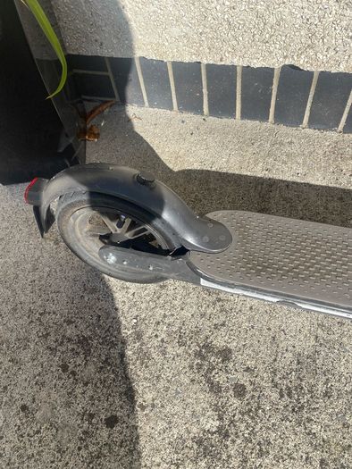 Electric scooter