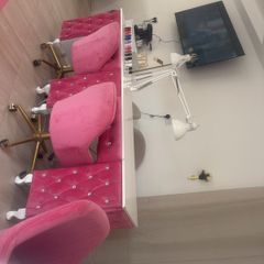 nail table