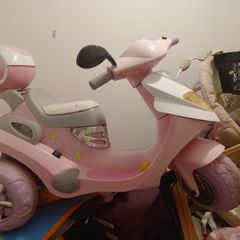 Electronic kids scooter