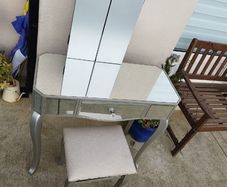 Glass dressing table and chair