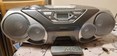 From 2001 Philips AZ 1575 - CD / Radio Cassette Recorder / Manual / Remote control. Working good.
