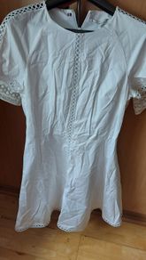 2 White summer dresses size 8 and 6