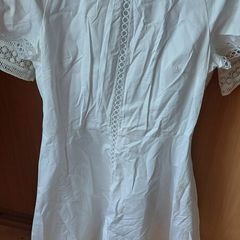 2 White summer dresses size 8 and 6