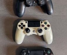 Broken Playstation 4 controllers x 3