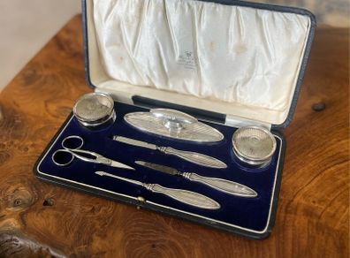 Weir & Sons Dublin 1920 Antique Silver Manicure Set