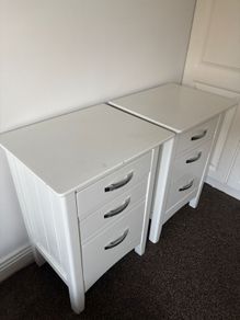 Bedside lockers
