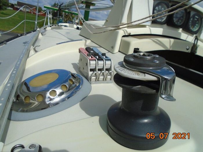 Yacht. 30ft. Sailing/Cruising. No trailer.
