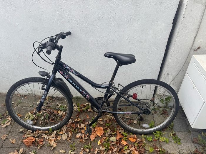 Apollo Kinx - Girls bike