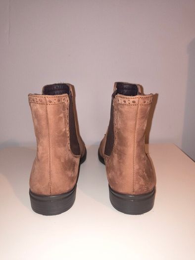 Brand New Ecco Brown Suede Womens Ankle Boots