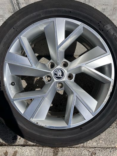 Genuine Skoda Triglav 19" Alloy Wheels